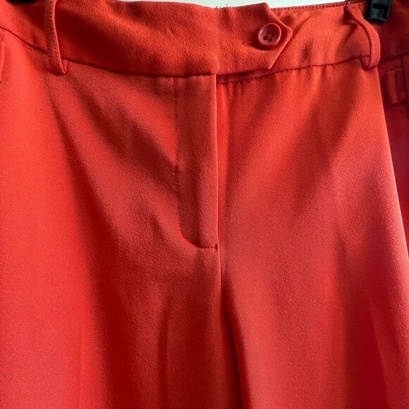 😊 3/$30 
CATO Capris Sz 10 Deep Orange, poly & spandex (lil stretch) EUC - Picture 9 of 11